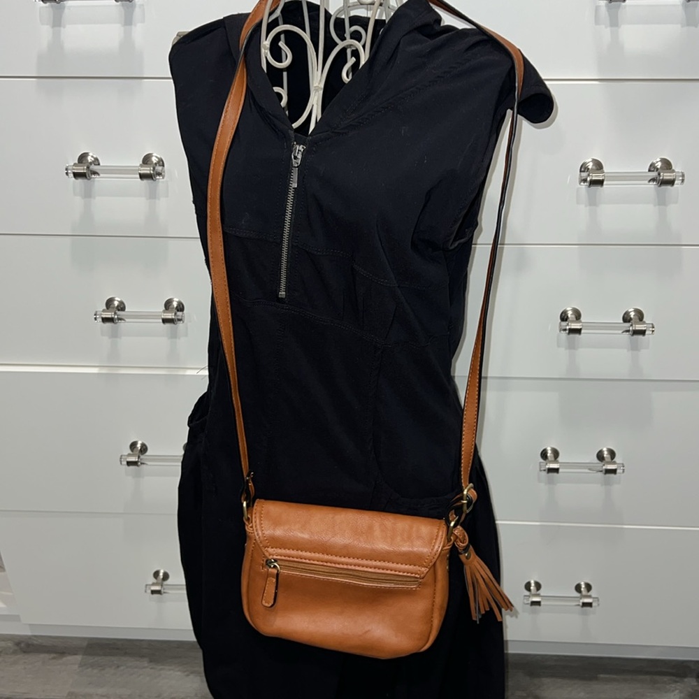 Kelly & Katie leather crossbody - Picture 3 of 8